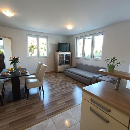 Apartment Maurora Затон Екстер'єр фото