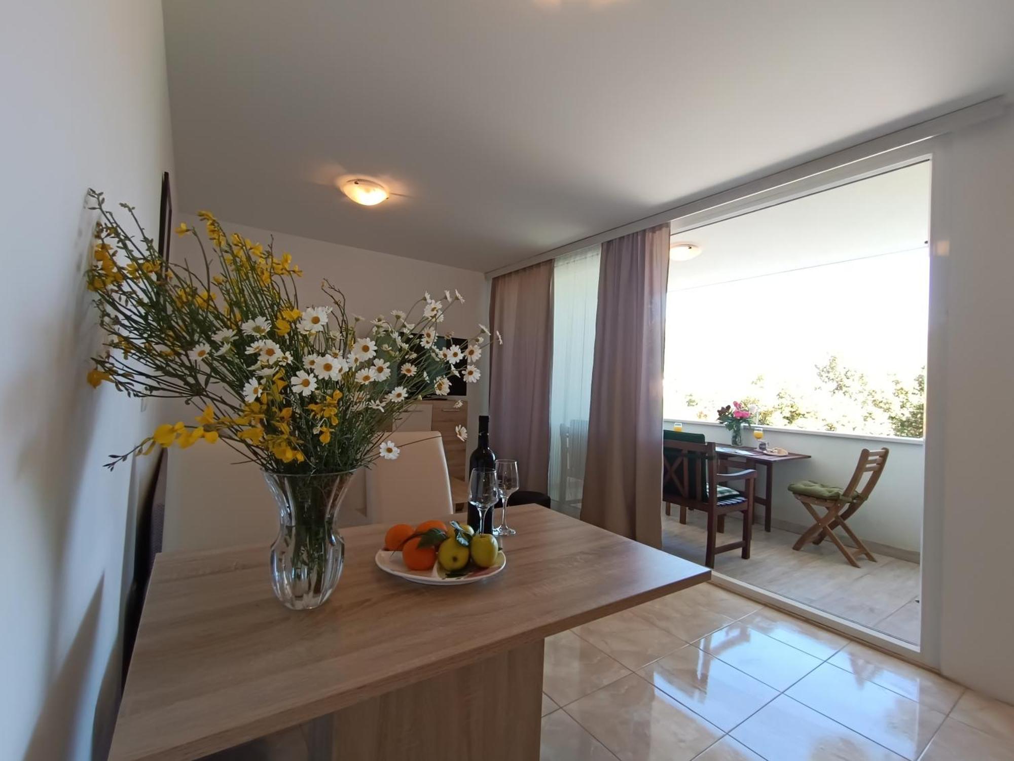 Apartment Maurora Затон Екстер'єр фото