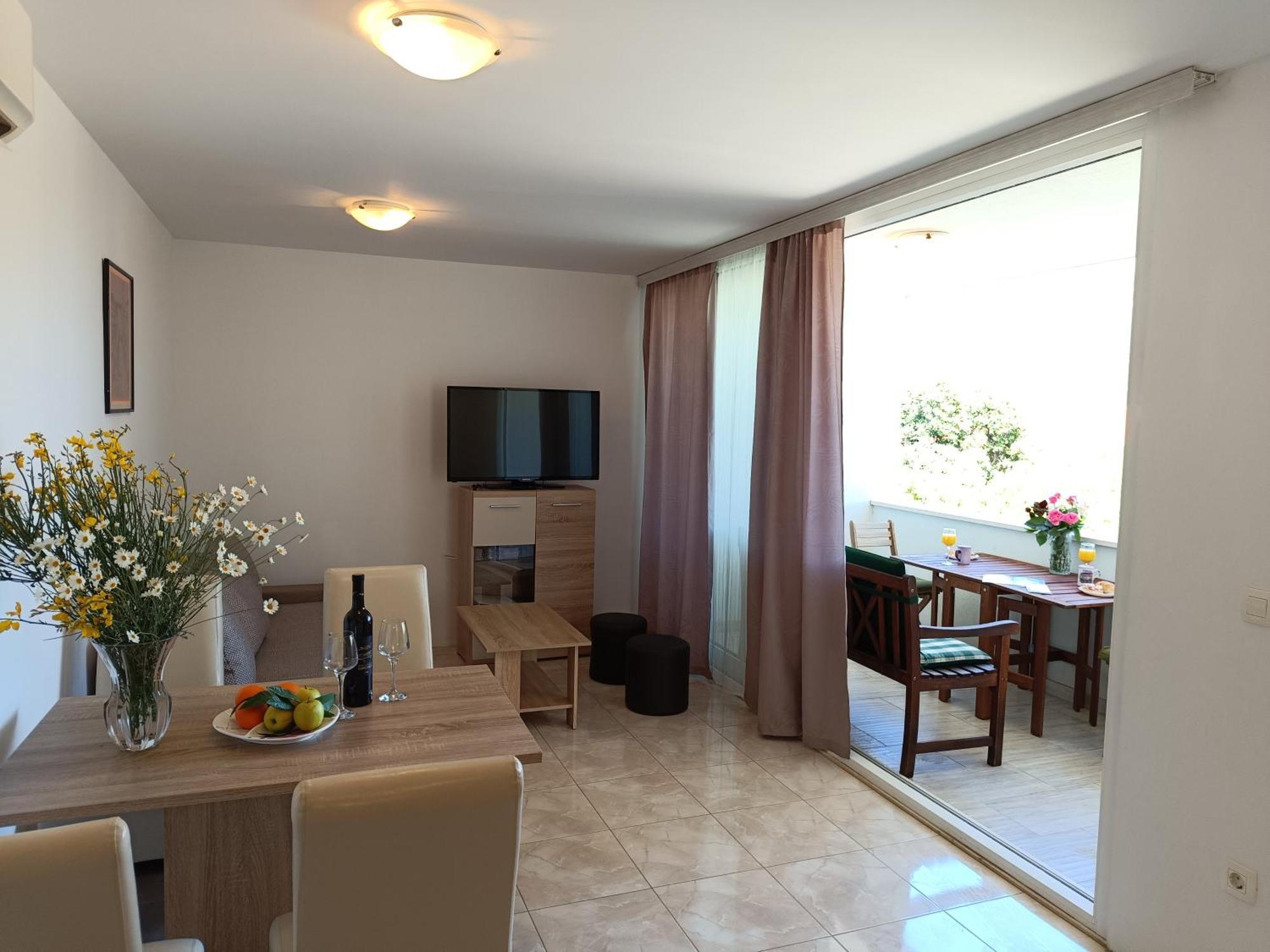 Apartment Maurora Затон Екстер'єр фото