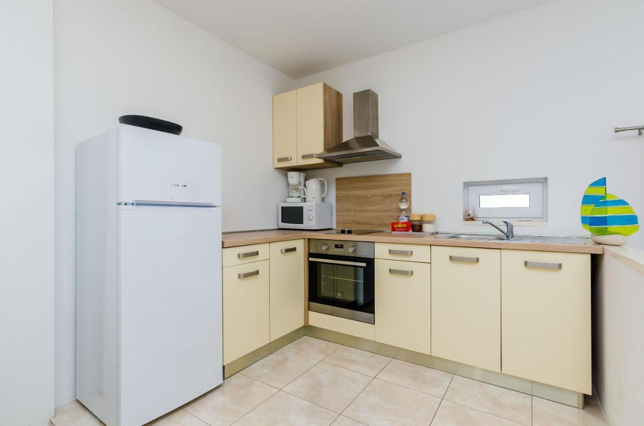 Apartment Maurora Затон Екстер'єр фото