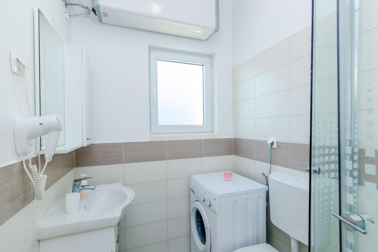 Apartment Maurora Затон Екстер'єр фото